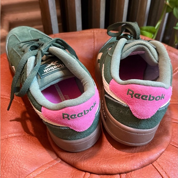 LIKE NEW Reebok Forte Casual Lounger Women’s Sneakers Leather Dark Green - Picture 4 of 5